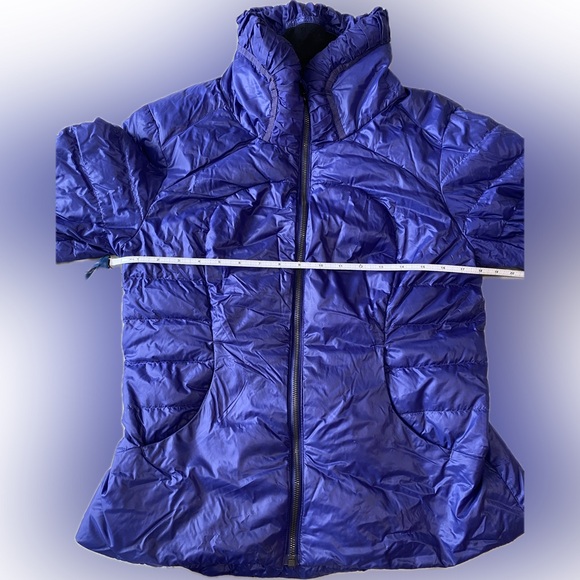 Lululemon Down Town Puffy Jacket  Pigment Blue  size 12 - Picture 9 of 13